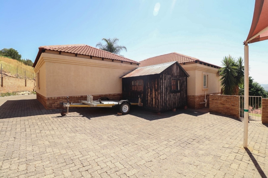 3 Bedroom Property for Sale in Safari Gardens North West